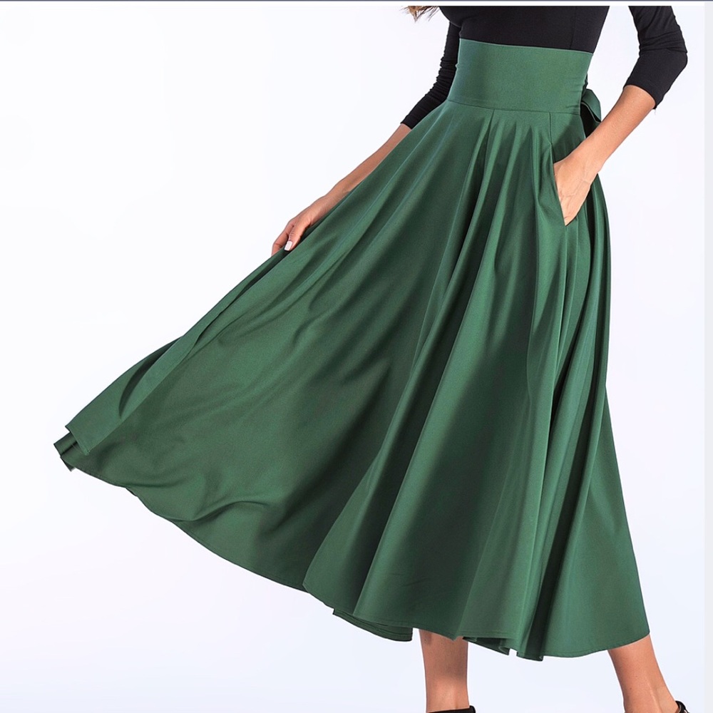 NWT Coeur de Vague Green Skirt w Pockets